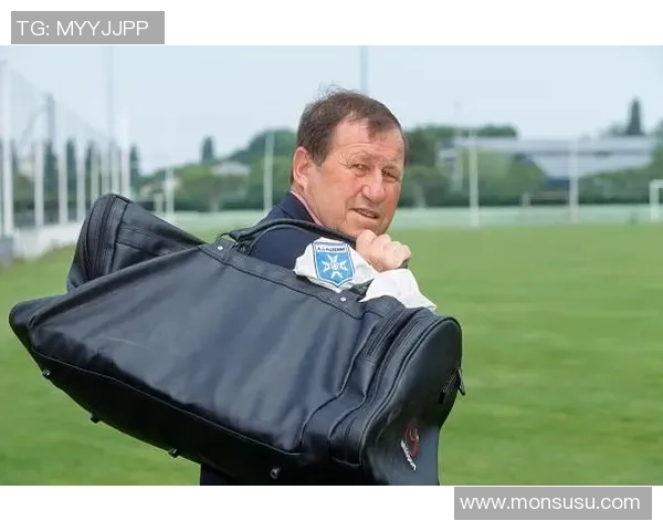 足球明星怒吼天尊究竟是谁揭开神秘面纱的背后故事与传奇人生 足球明星怒吼天尊究竟是谁揭开神秘面纱的背后故事与传奇人生