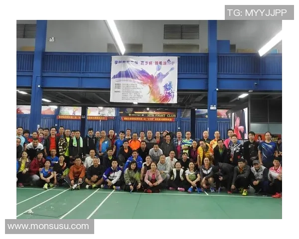 重庆羽毛球队配合问题引发热议球员间默契与战术选择成焦点 重庆羽毛球队配合问题引发热议球员间默契与战术选择成焦点